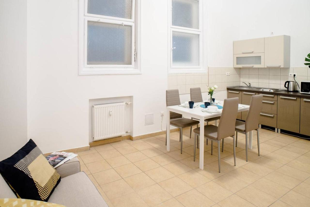 Cosy & Central A/C Apartment — Photos 1